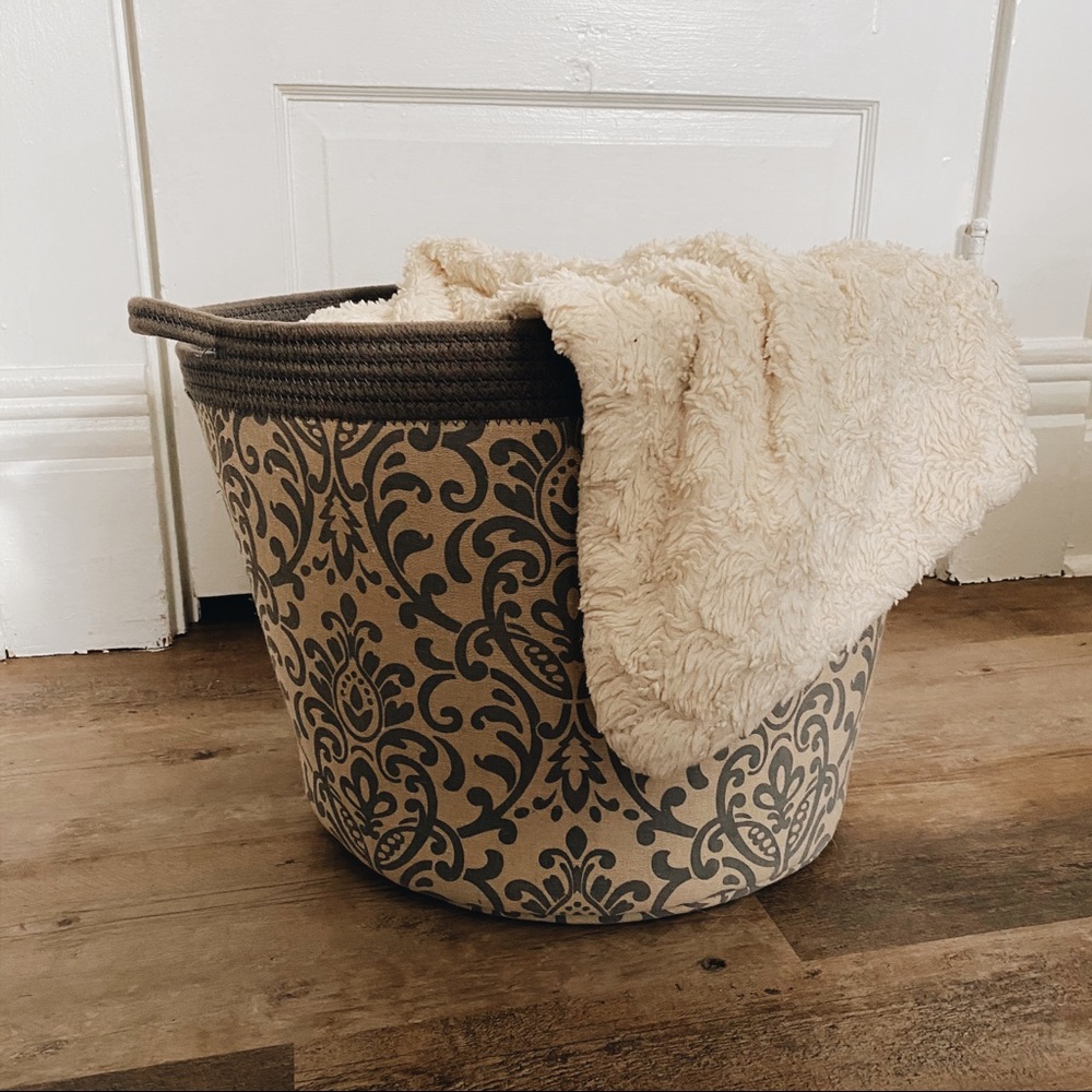 🧸Cloth Laundry Basket // Blanket Basket🧸
